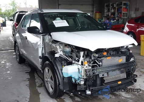 2018 Nissan Kicks S from USA, damaged, VIN 3N1CP5CU4JL537563